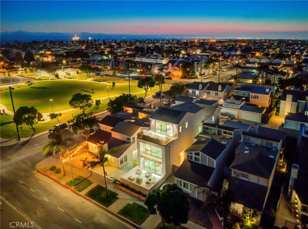 Huntington Beach, CA 92648,505 17th ST