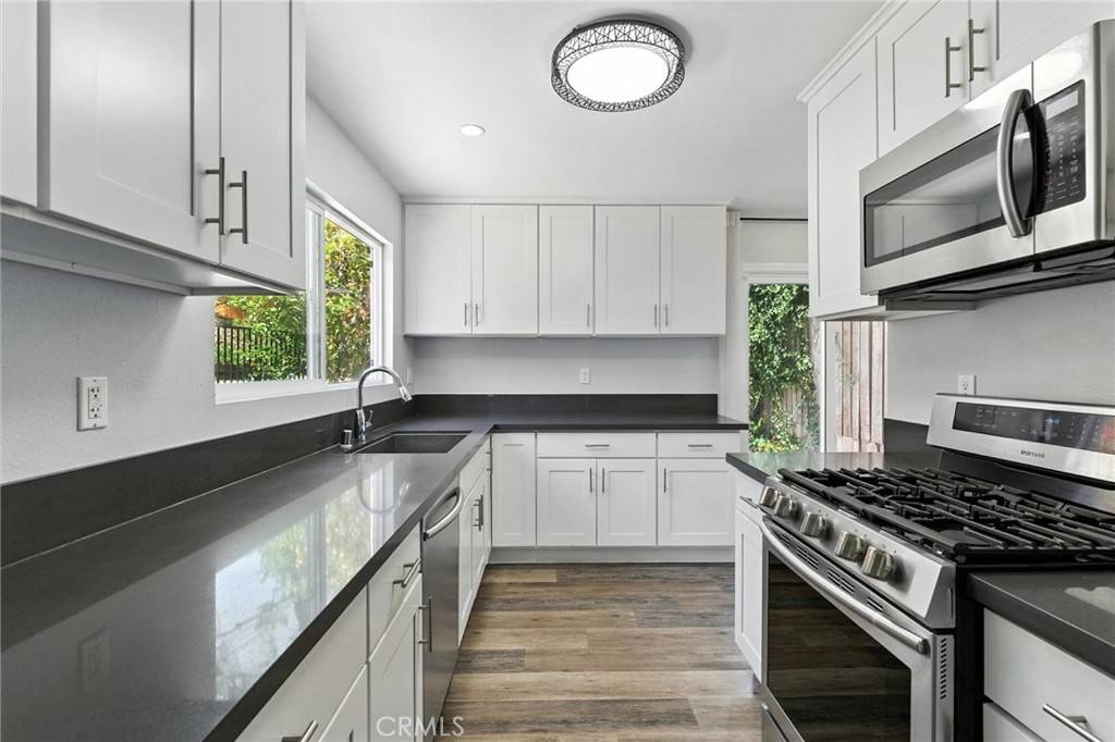 Ladera Heights, CA 90056,5439 S La Cienega BLVD