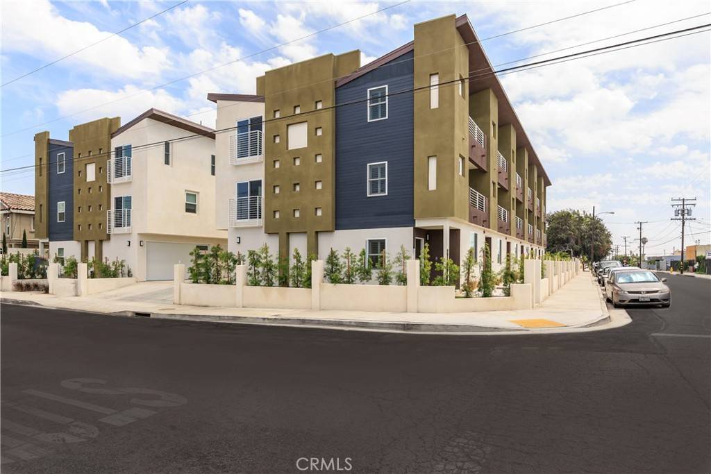 Hawthorne, CA 90250,3857 W 139th ST