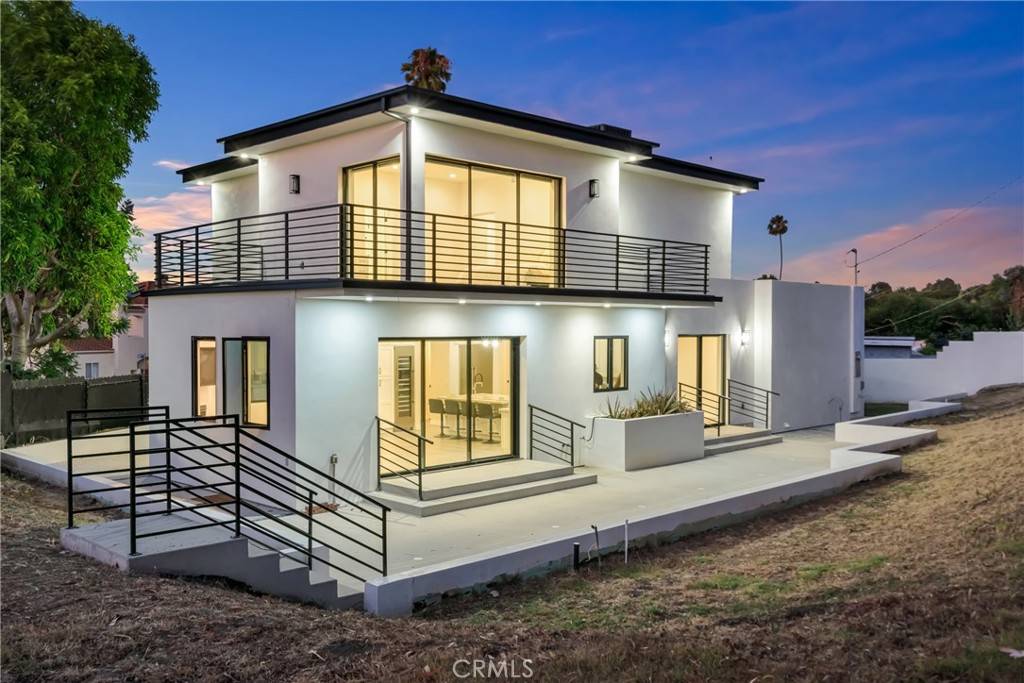 Los Angeles, CA 90008,5196 Orange PL