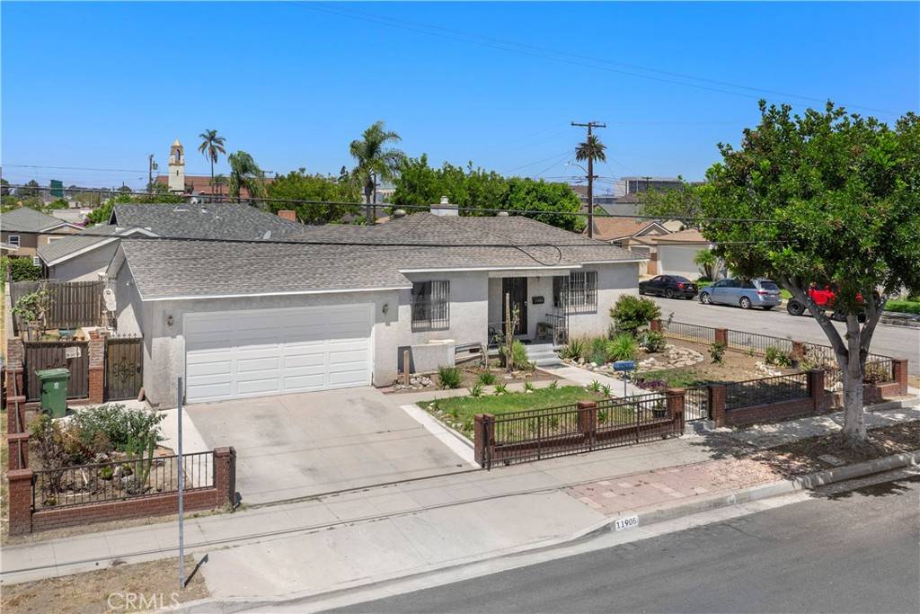 Hawthorne, CA 90250,11905 Freeman
