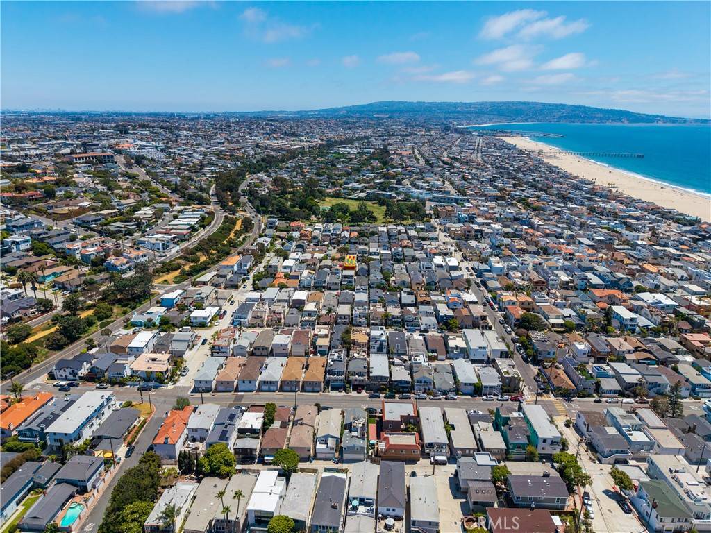 Hermosa Beach, CA 90254,429 Longfellow AVE