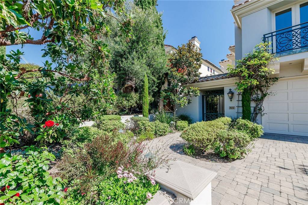 Manhattan Beach, CA 90266,922 Duncan AVE