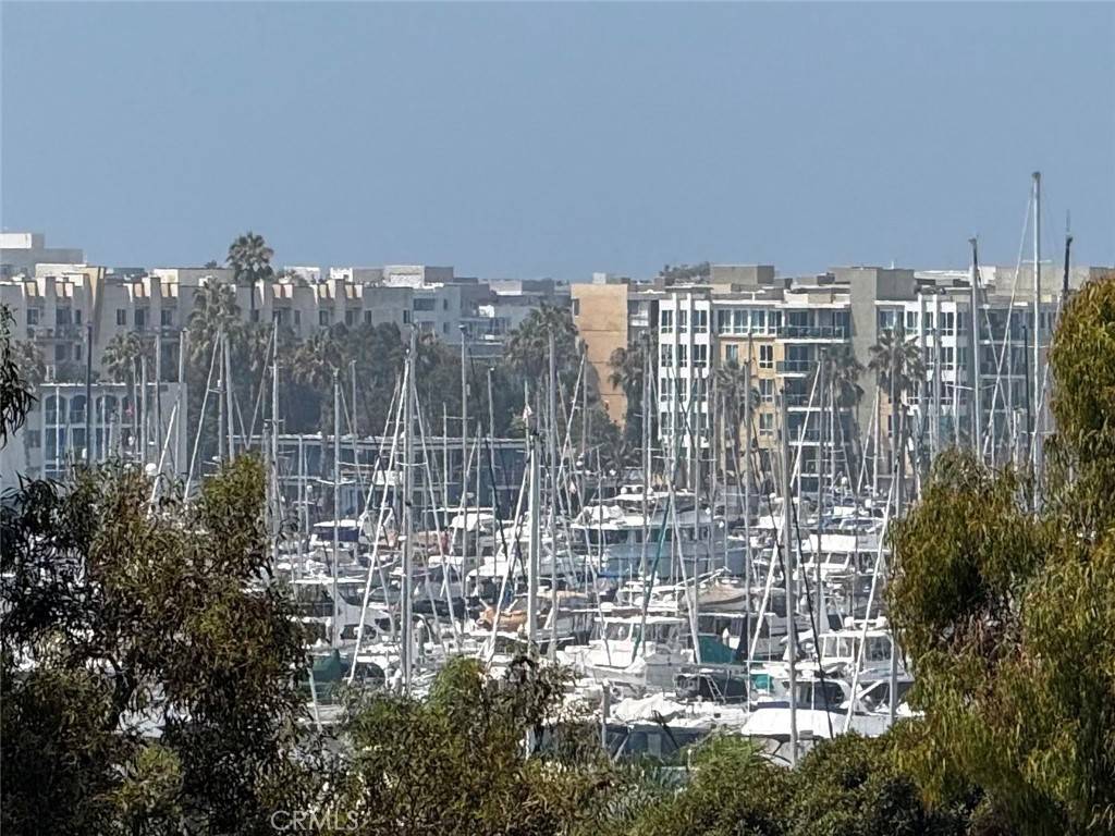 Marina Del Rey, CA 90292,13600 Marina Pointe DR #501
