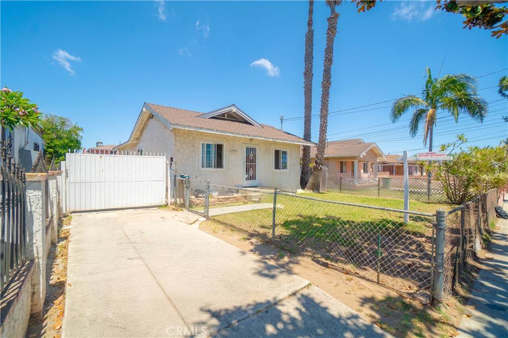 Inglewood, CA 90303,3751 W 106th ST