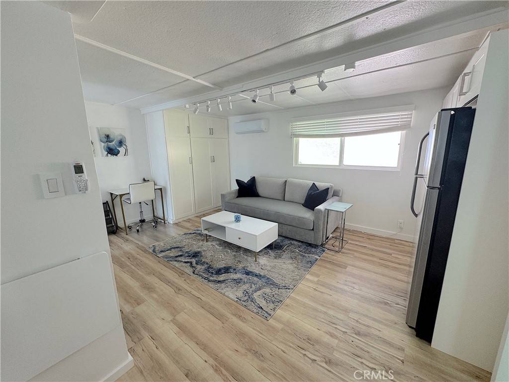 Redondo Beach, CA 90277,726 1/2 Esplanade