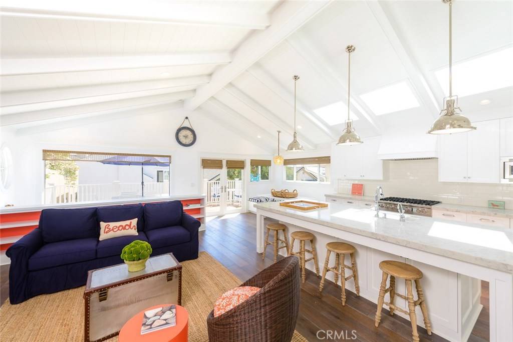 Manhattan Beach, CA 90266,524 13th ST