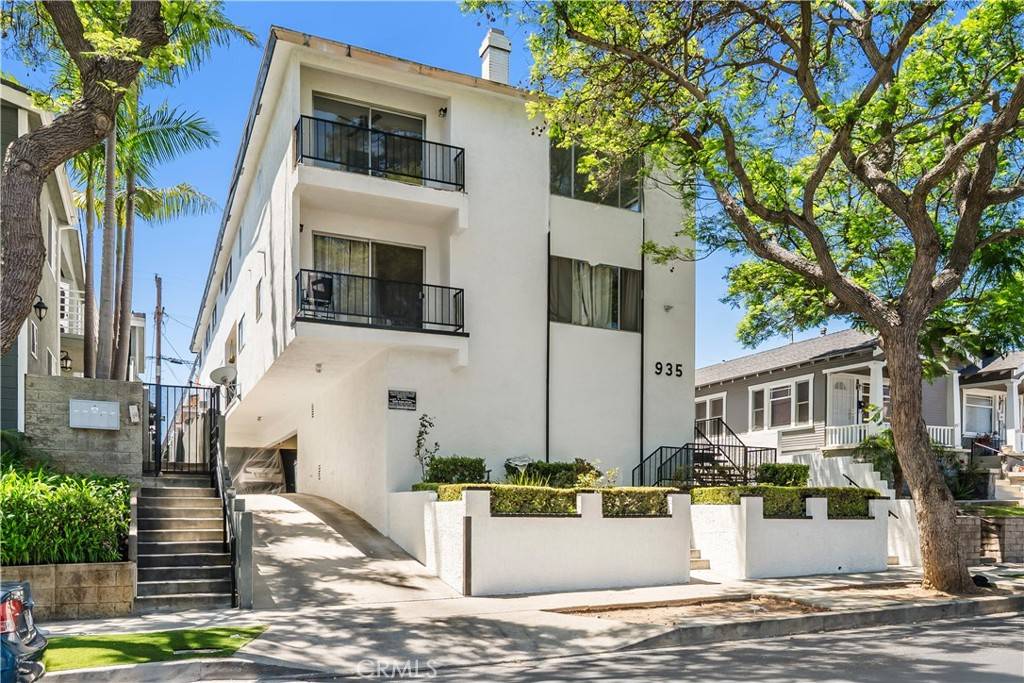 San Pedro, CA 90731,935 W 10th ST