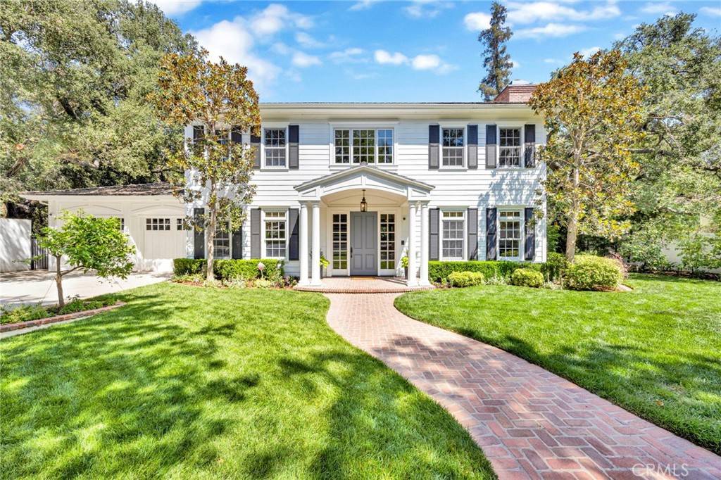 La Canada Flintridge, CA 91011,4322 Woodleigh lane