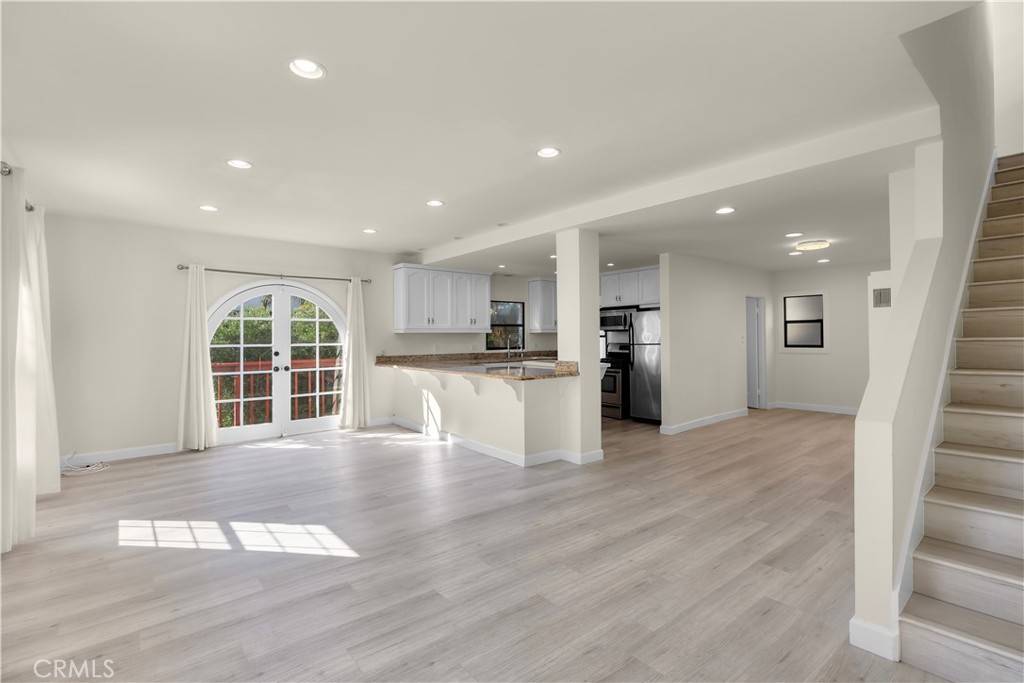 Hermosa Beach, CA 90254,207 16th ST