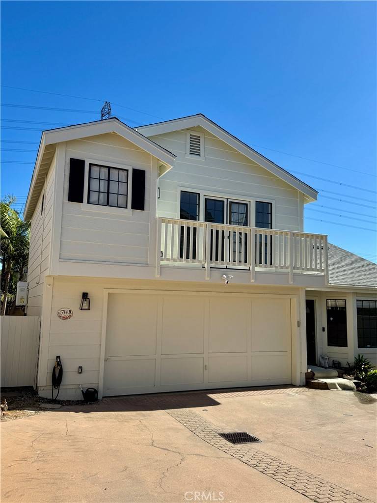 Redondo Beach, CA 90278,2714 Carnegie LN #B