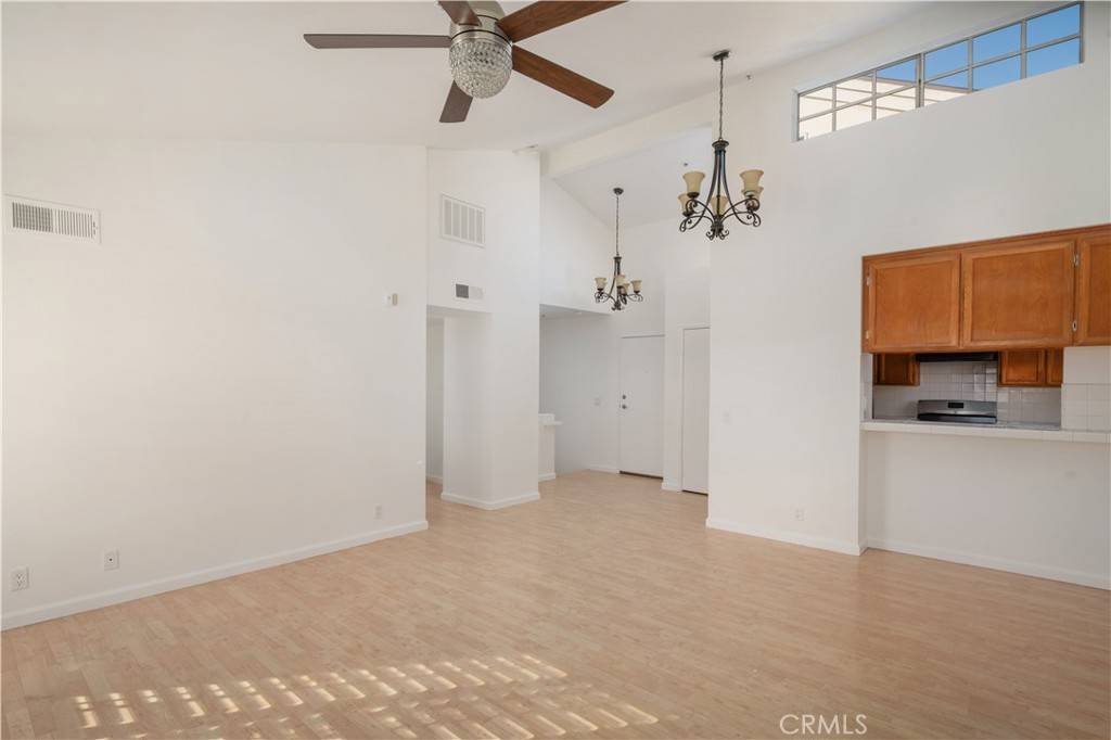 Los Angeles, CA 90066,12311 Pacific AVE #3