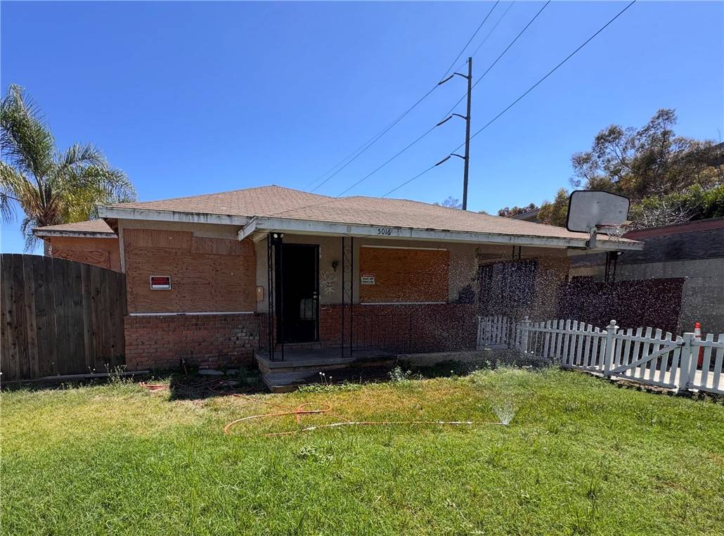 Hawthorne, CA 90250,5016 W 116th ST
