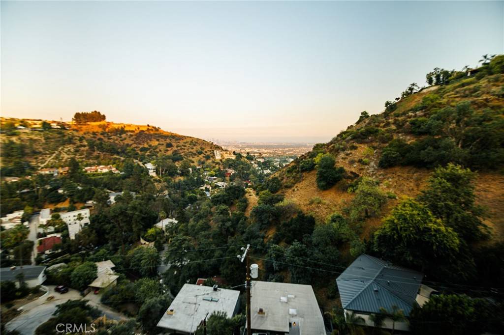 Los Angeles, CA 90046,8144 Gould AVE
