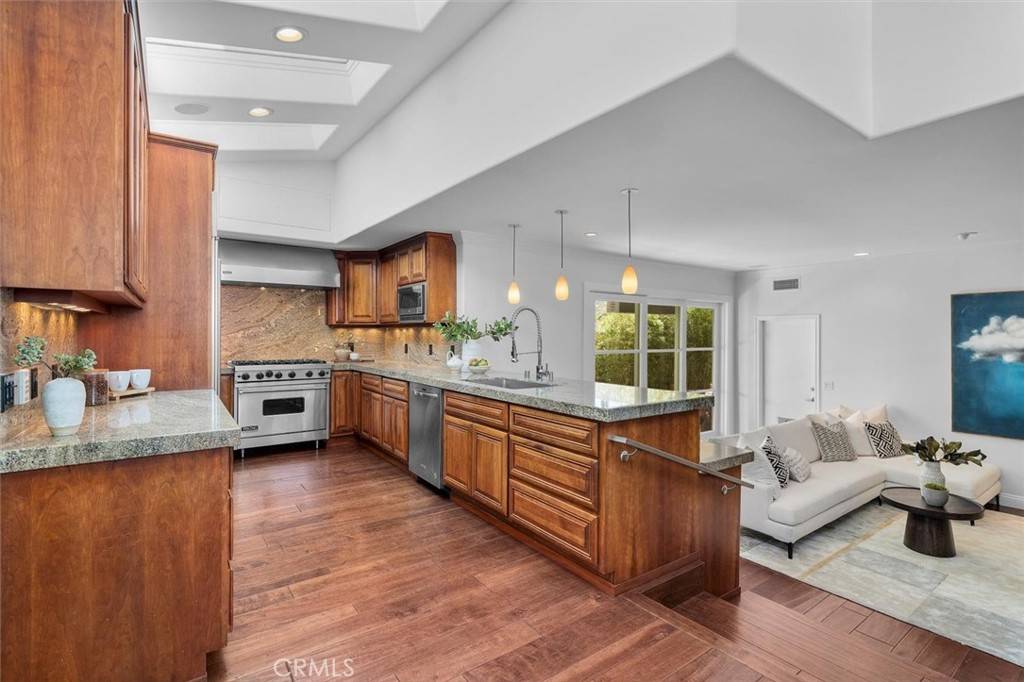 Manhattan Beach, CA 90266,424 3rd ST