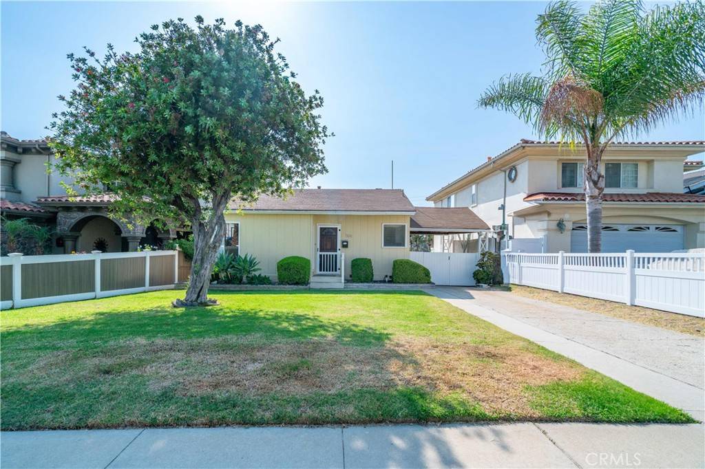 Redondo Beach, CA 90277,509 S Juanita AVE