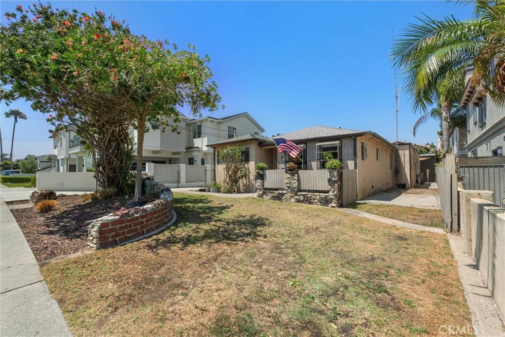 Redondo Beach, CA 90278,2121 Marshallfield LN