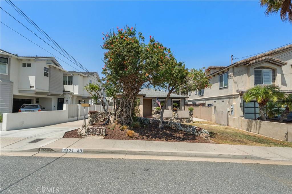 Redondo Beach, CA 90278,2121 Marshallfield LN