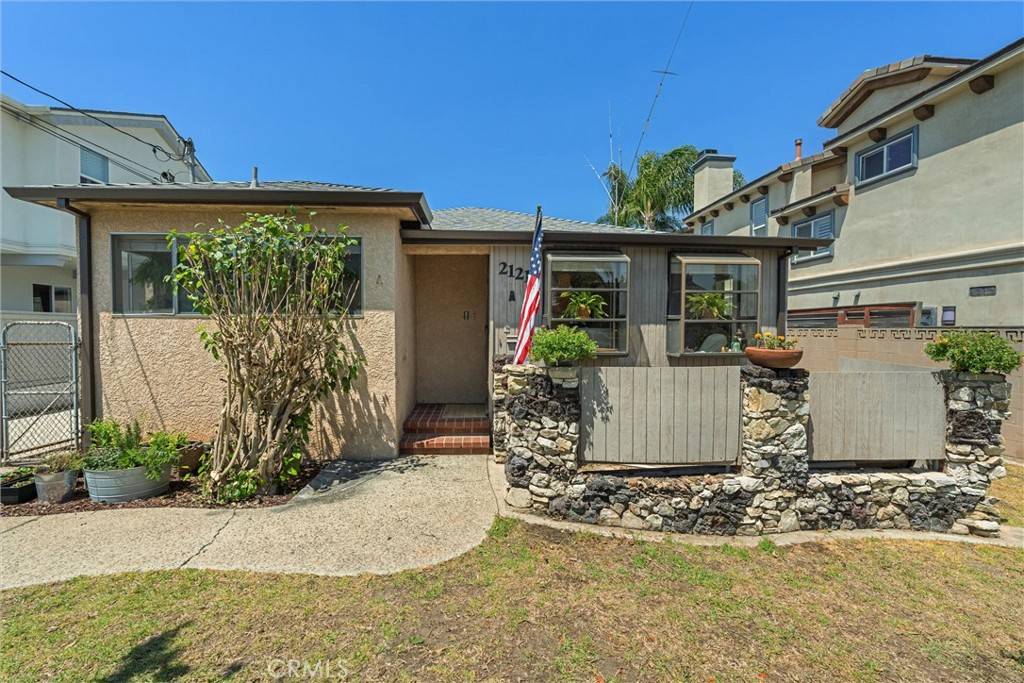 Redondo Beach, CA 90278,2121 Marshallfield LN