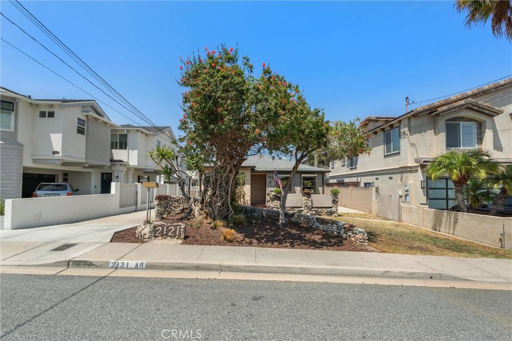Redondo Beach, CA 90278,2121 Marshallfield LN