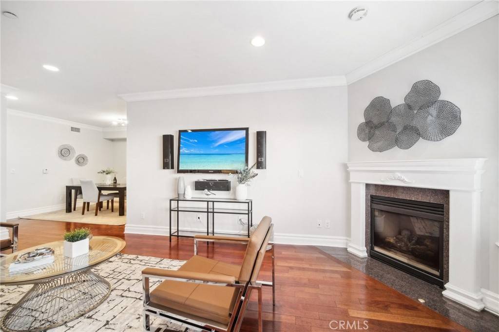 Studio City, CA 91604,11989 Laurelwood DR #3