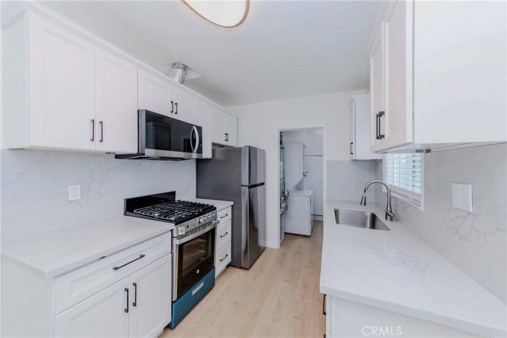 Lomita, CA 90717,2335 Pacific Coast Hwy #2