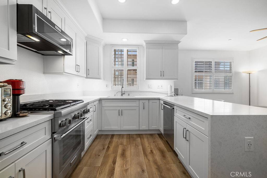 Redondo Beach, CA 90278,700 Meyer LN #15
