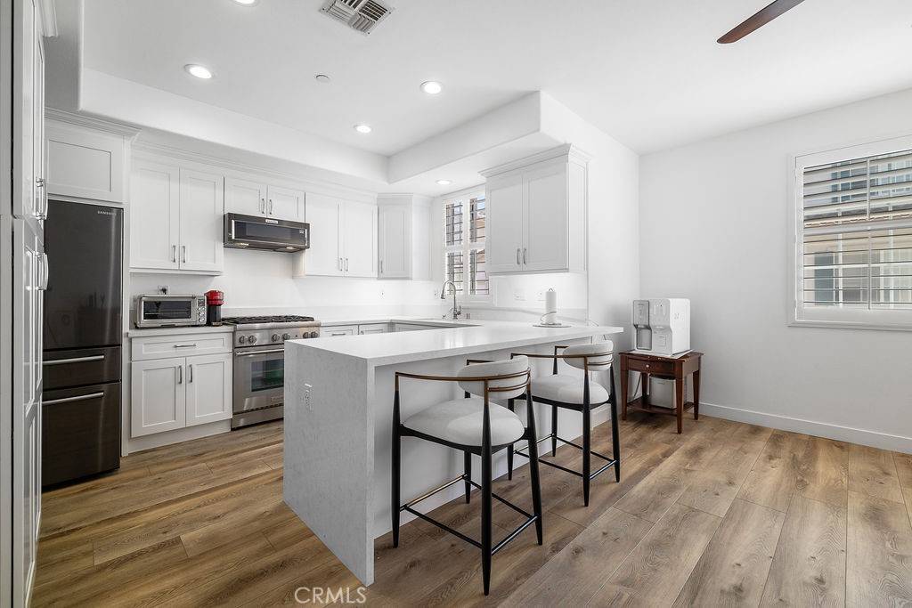 Redondo Beach, CA 90278,700 Meyer LN #15