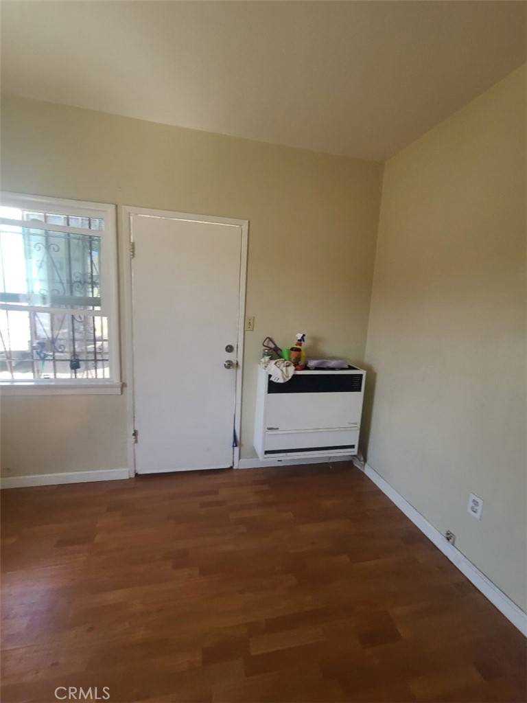Los Angeles, CA 90047,1422 1/2 W 84th PL