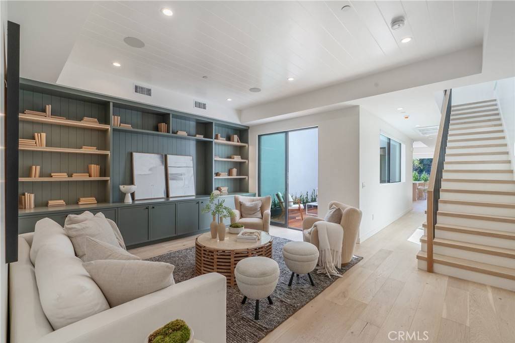 Los Angeles, CA 90064,11825 Tennessee AVE
