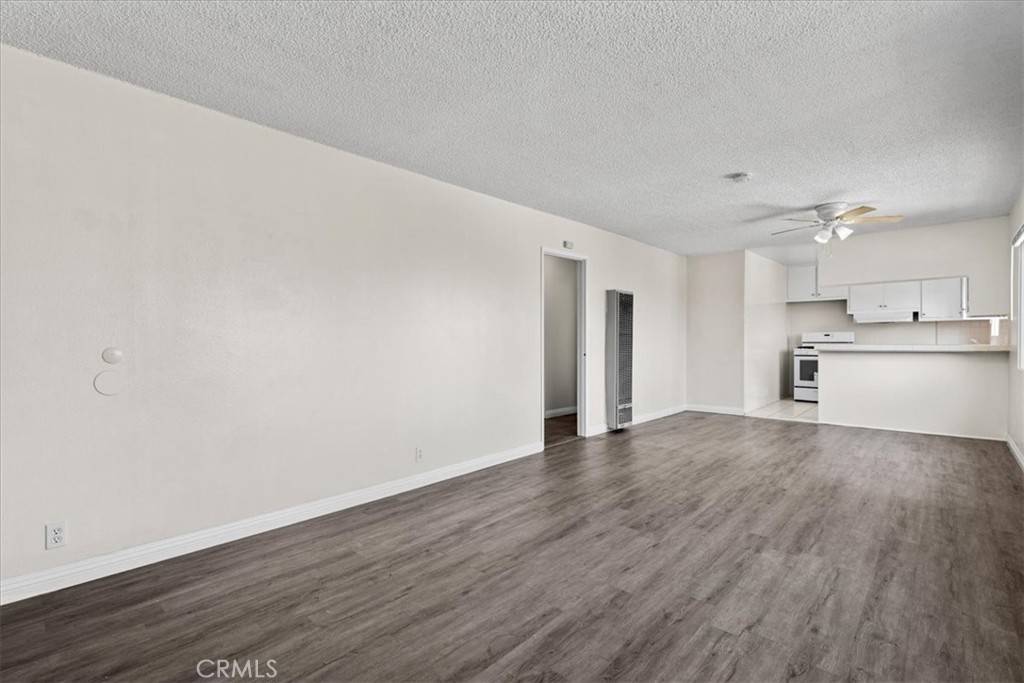 Lawndale, CA 90260,4300 W 165th ST