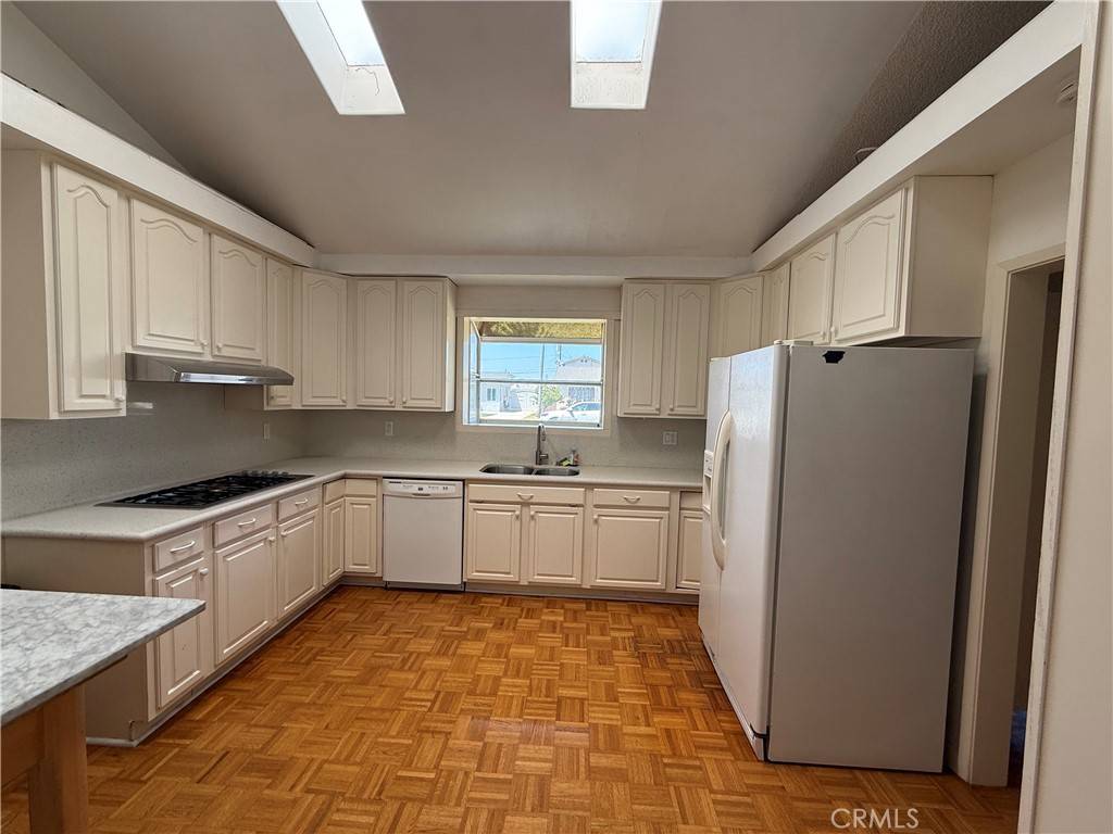 Torrance, CA 90504,3312 W 186th ST