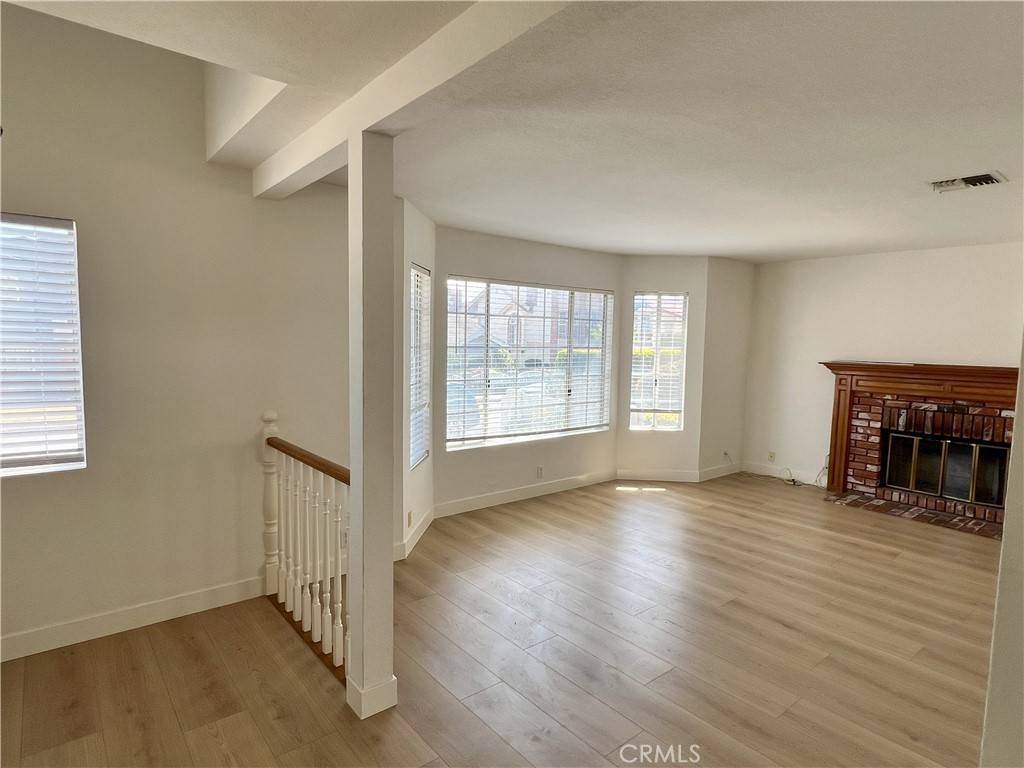 Redondo Beach, CA 90278,2209 Clark LN #1