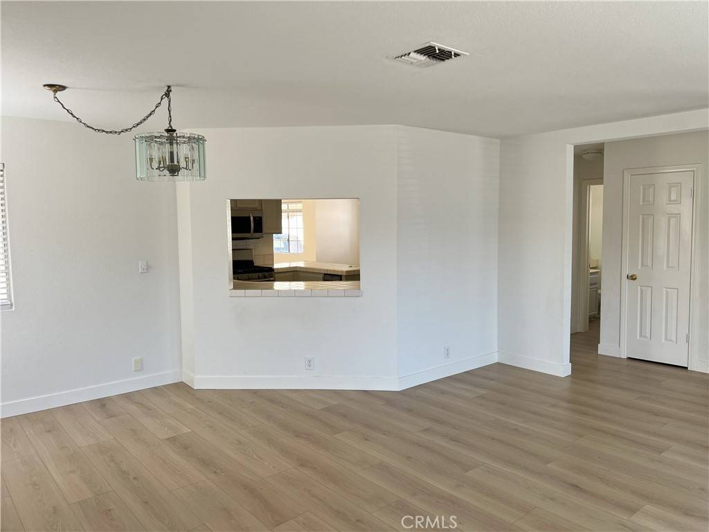 Redondo Beach, CA 90278,2209 Clark LN #1