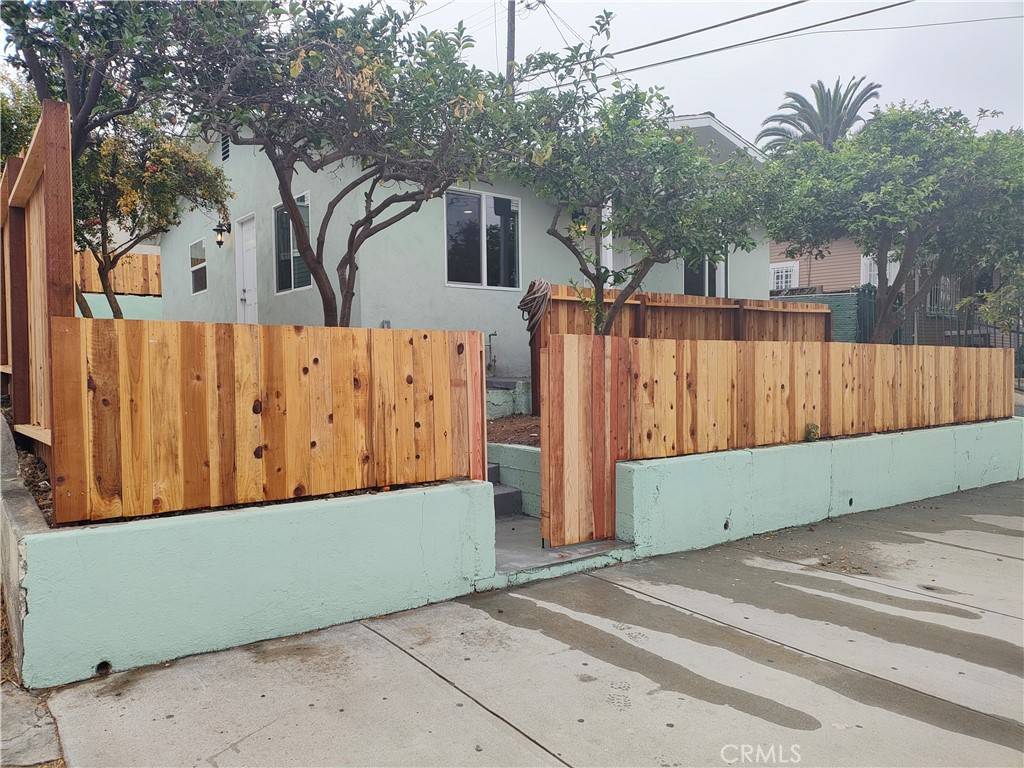 Los Angeles, CA 90019,1680 S Rimpau BLVD