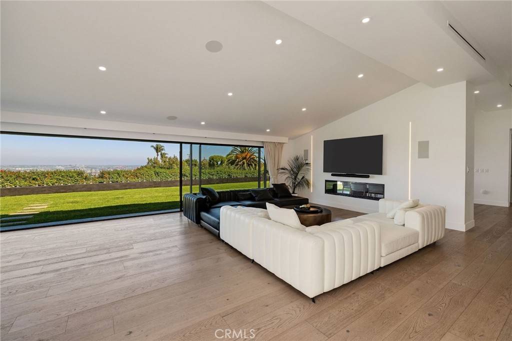 Rancho Palos Verdes, CA 90275,28056 Palos Verdes Dr E