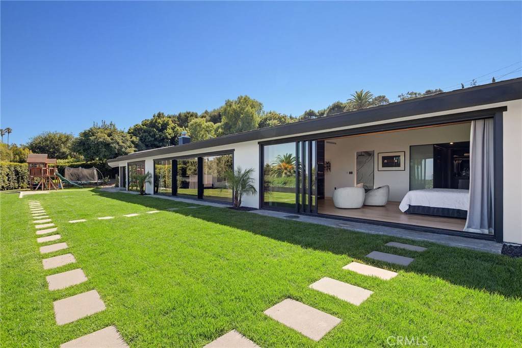 Rancho Palos Verdes, CA 90275,28056 Palos Verdes Dr E