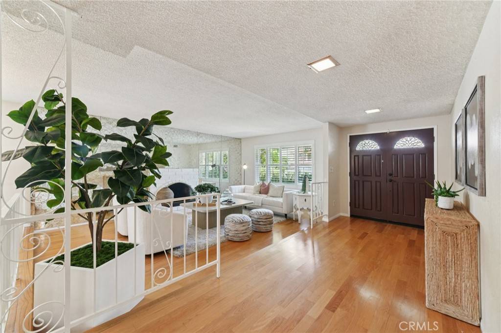 Redondo Beach, CA 90277,511 Faye LN