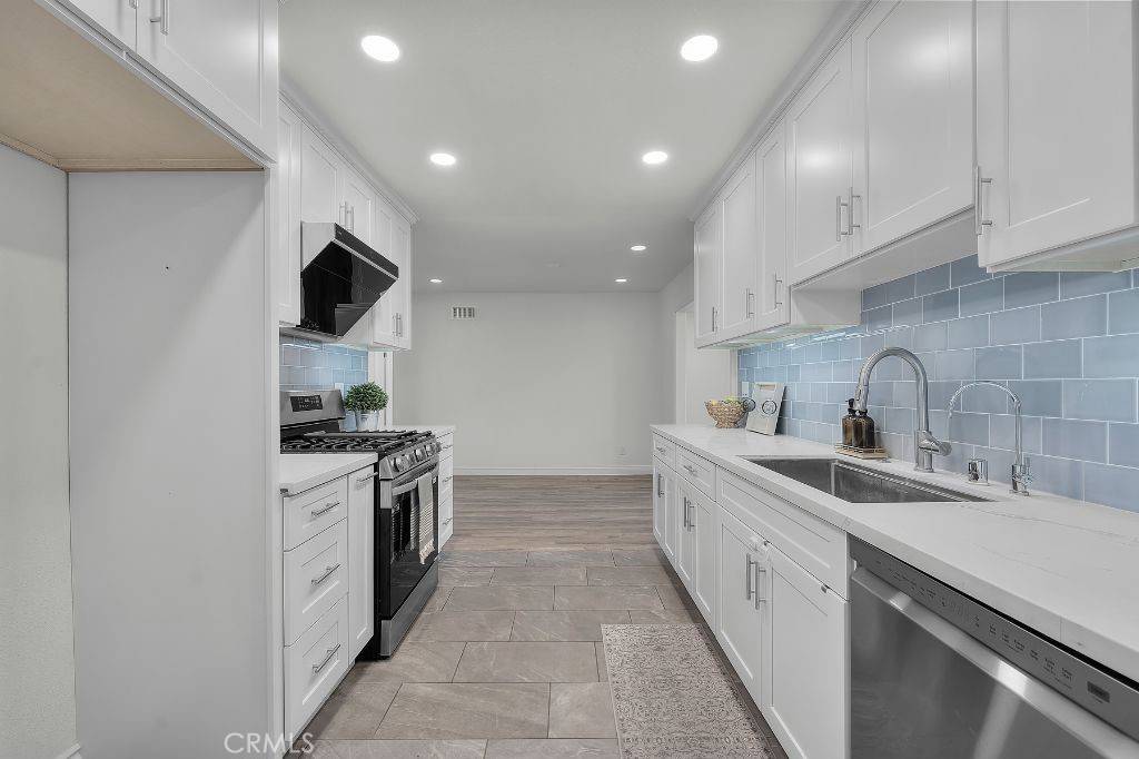 La Puente, CA 91746,355 Pamela Kay LN