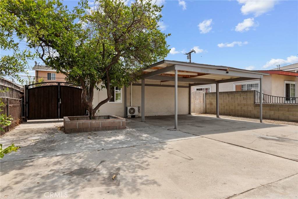 Hawaiian Gardens, CA 90716,22320 Clarkdale AVE