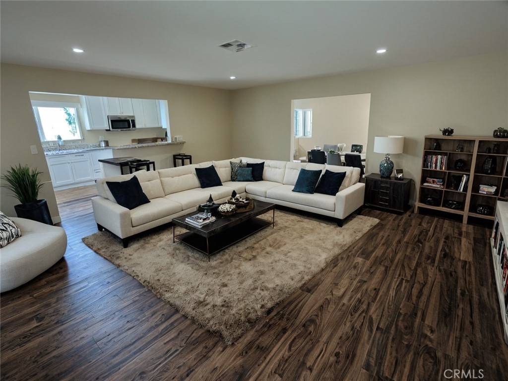 West Hills, CA 91307,22532 Saticoy ST