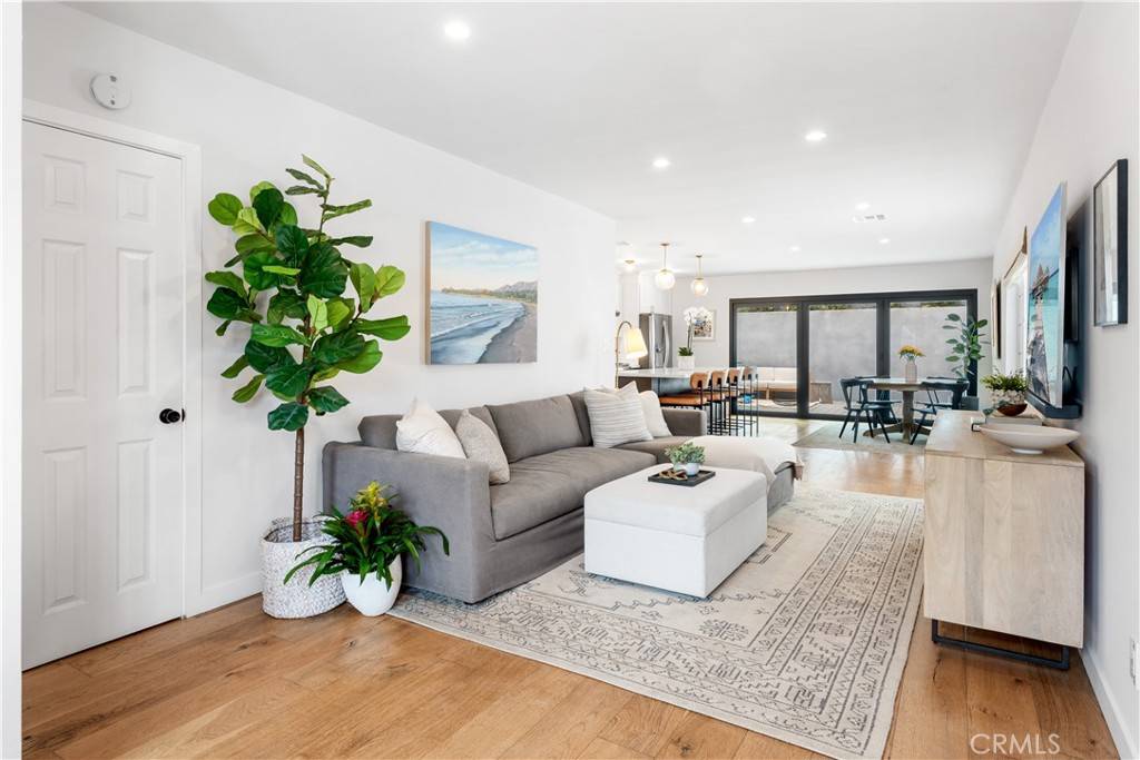 Redondo Beach, CA 90278,1717 Axenty WAY