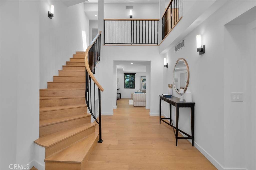 Pacific Palisades, CA 90272,17433 Camino De Yatasto