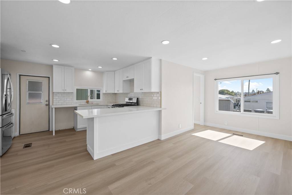 Torrance, CA 90501,23701 Western AVE #201