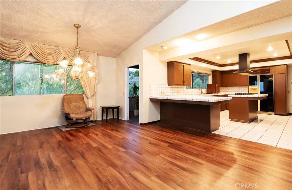 Rancho Palos Verdes, CA 90275,27772 Palos Verdes DR E