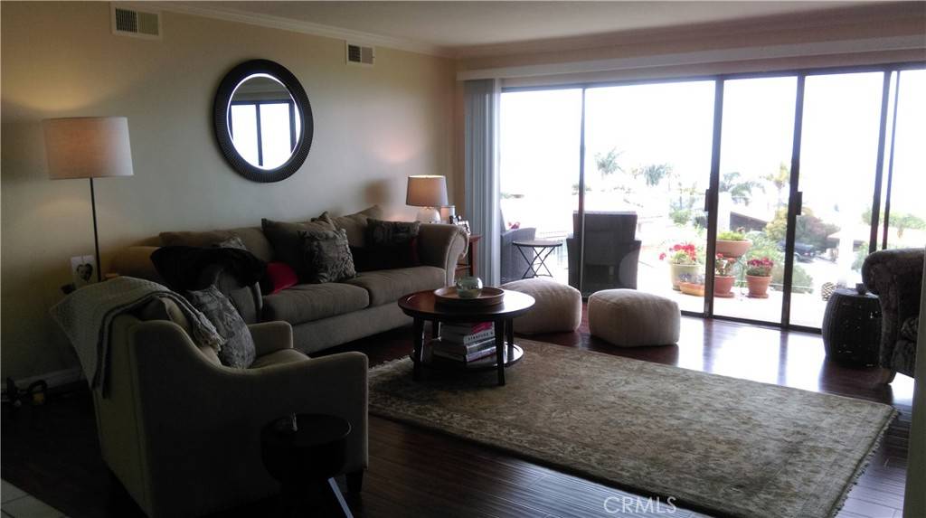 Palos Verdes Estates, CA 90274,1372 Via Coronel