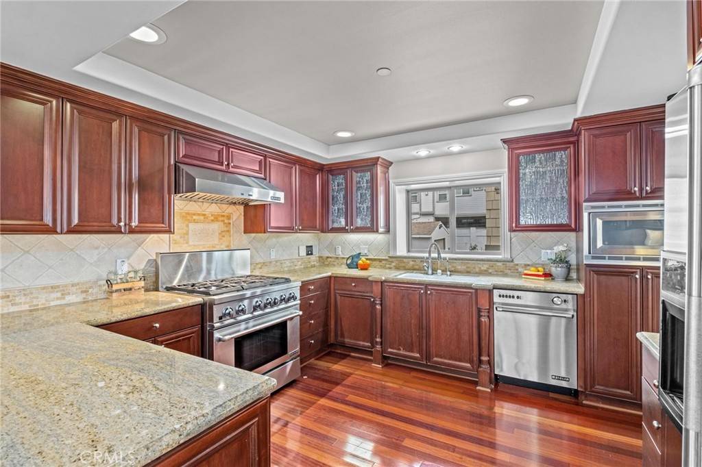 Redondo Beach, CA 90278,419 Anita ST #A