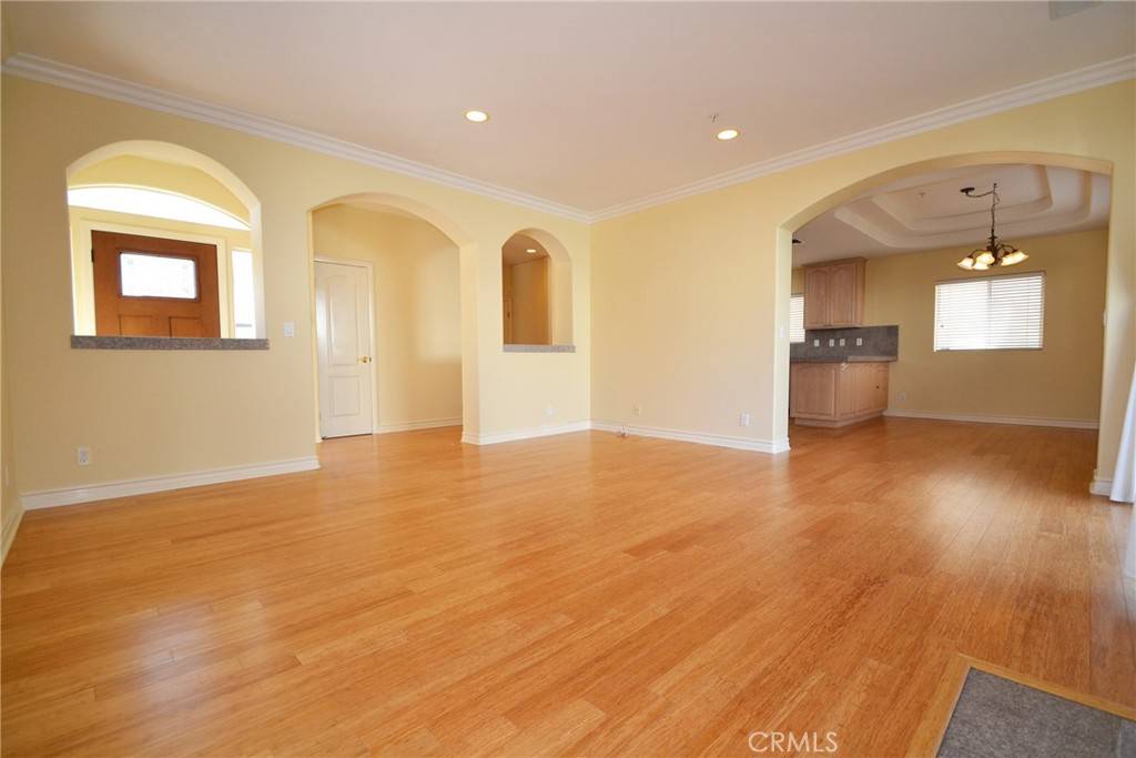 Redondo Beach, CA 90278,2203 Harriman LN #B