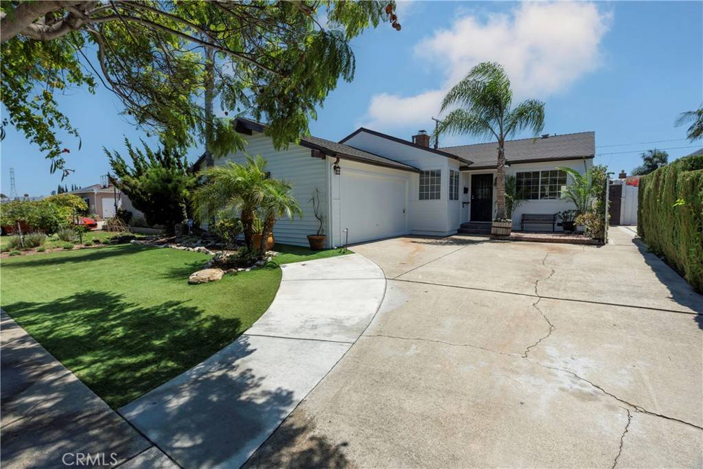 Gardena, CA 90247,736 W 158th ST