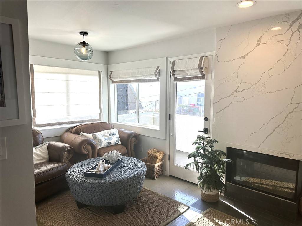 Manhattan Beach, CA 90266,208 45th ST